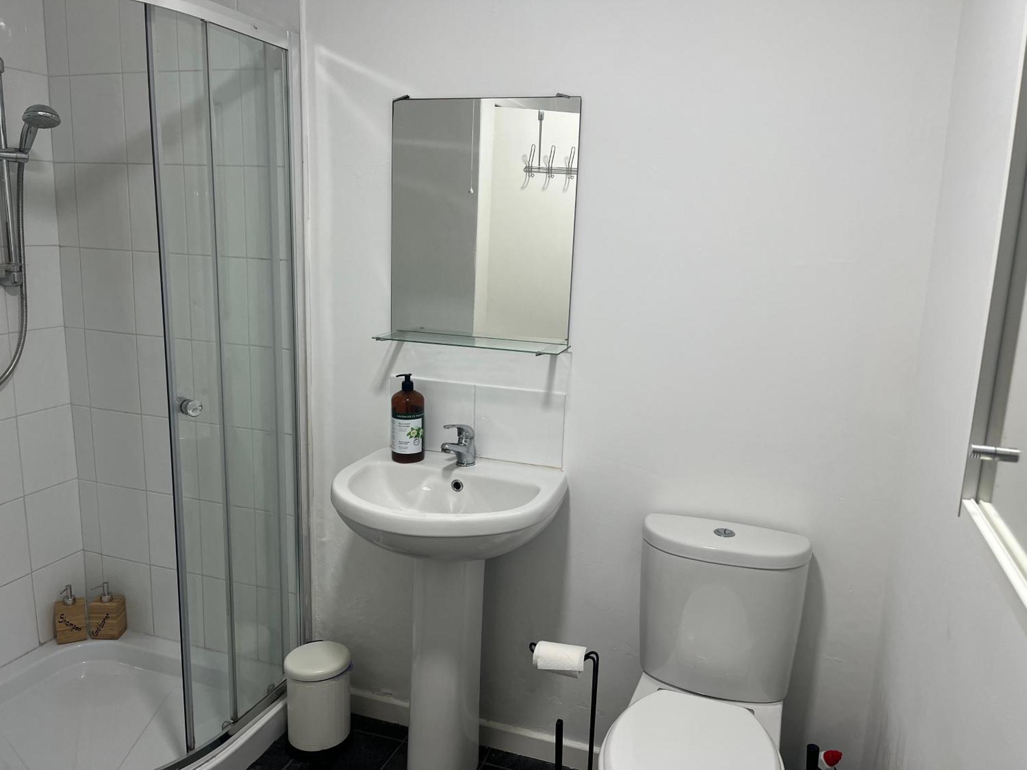 Loganberry Apartment *